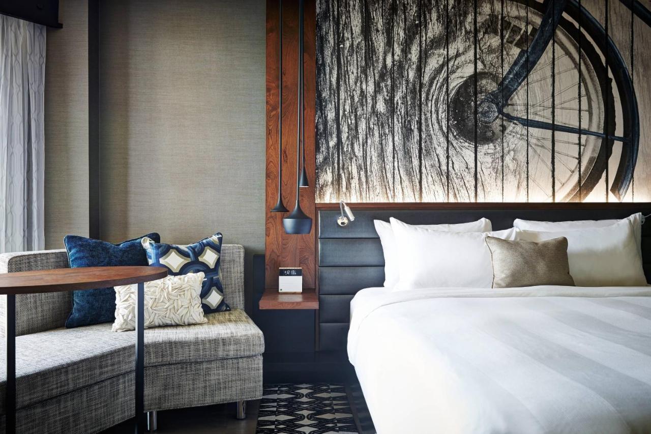 Marriott Downtown Waterfront 4*