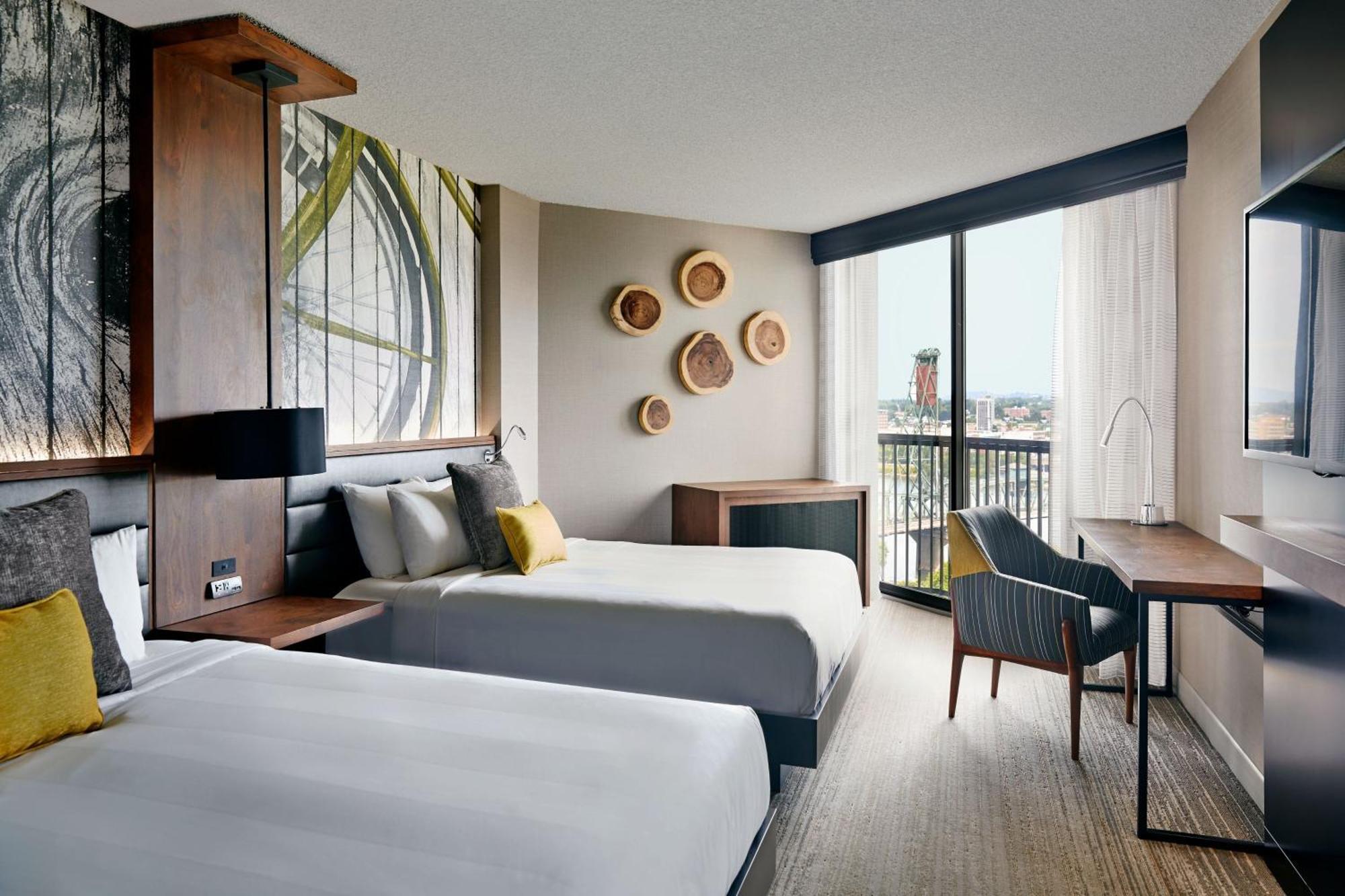 Marriott Downtown Waterfront Hotel 4*