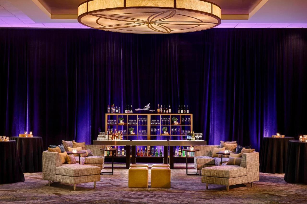 Marriott Downtown Waterfront Hotel 4*